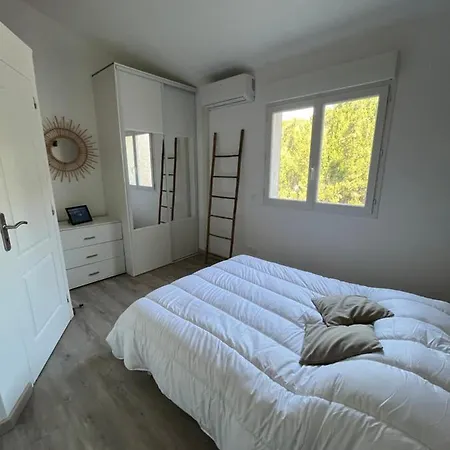 Hébergement de vacances Maison Sofia 6 Personnes Avec Piscine *