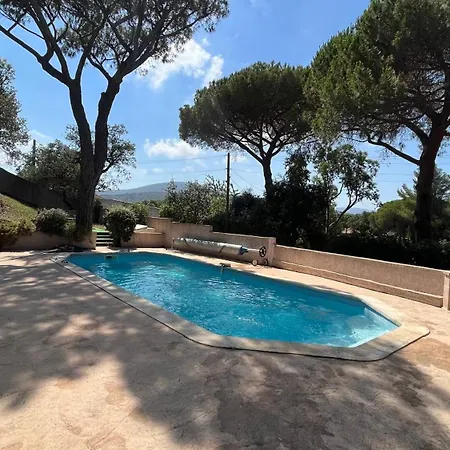 Hébergement de vacances Maison Sofia 6 Personnes Avec Piscine